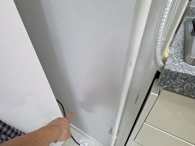 안방 화장대 콘센트 추가설치 시공 전